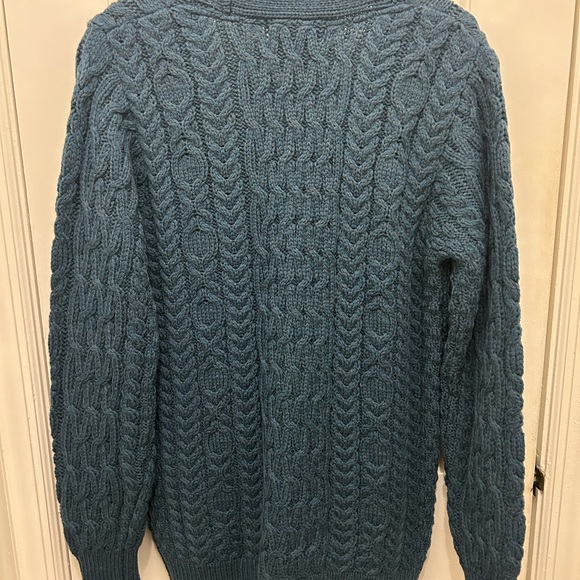 ARAN CRAFTS BLUE GREEN 100% MERINO WOOL CABLE KNIT BUTTON CARDIGAN Small FREESHP - Picture 7 of 7